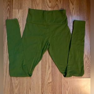 Green leggings